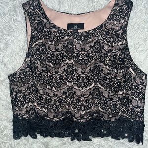 Women’s cropped blouse